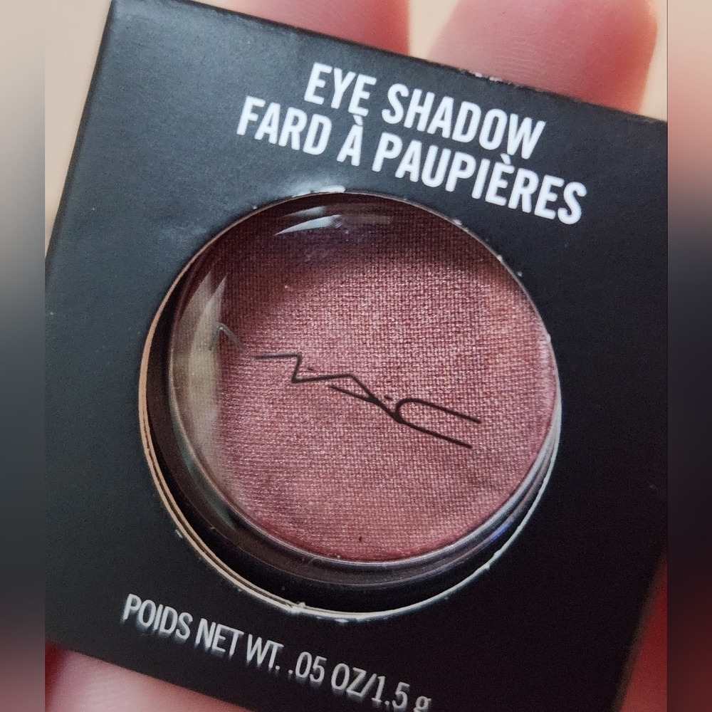 Never Opened! MAC Cosmetics Frost Eyeshadow, "Libra" Deep Pink Soft Shimmer